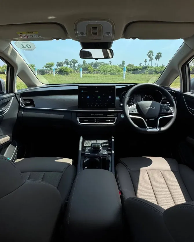 BYD eMax 7 Boot space